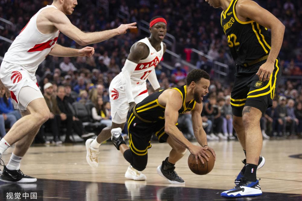 队报：目前这支大巴黎，是否应该被列入历史最强球队的讨论之中？.