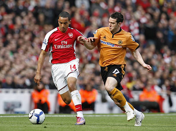 卫报：水晶宫坚持买埃泽必须付解约金，而且要预付一半.