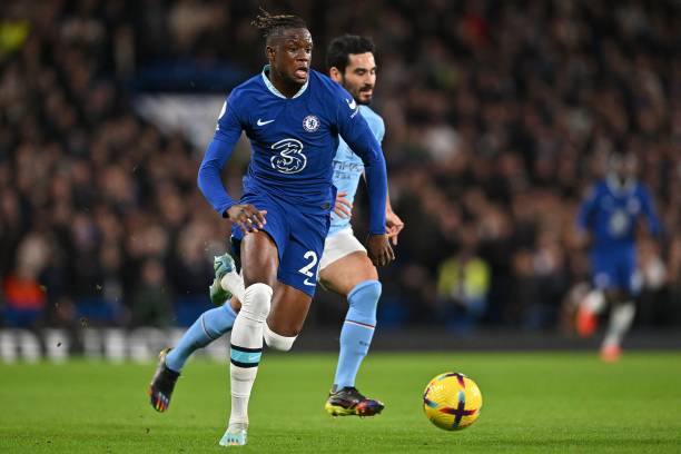 又见德赫亚近距离扑救，这次是阻挡曼联而为佛罗伦萨.